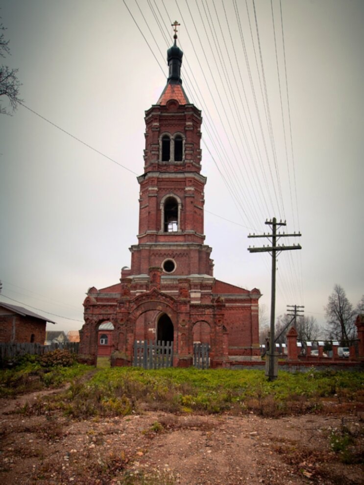 Церковь Рождества Пресвятой Богородицы в деревне Суворово