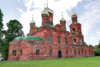 Храм Всех Святых в селе Ивановское Московской области