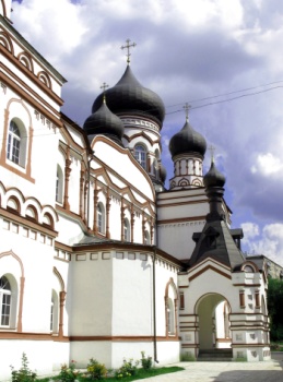 Храм великомученика Димитрия Солунского на Благуше