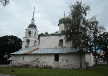 Храм Святой Великомученицы Анастасии Узорешительницы в Пскове