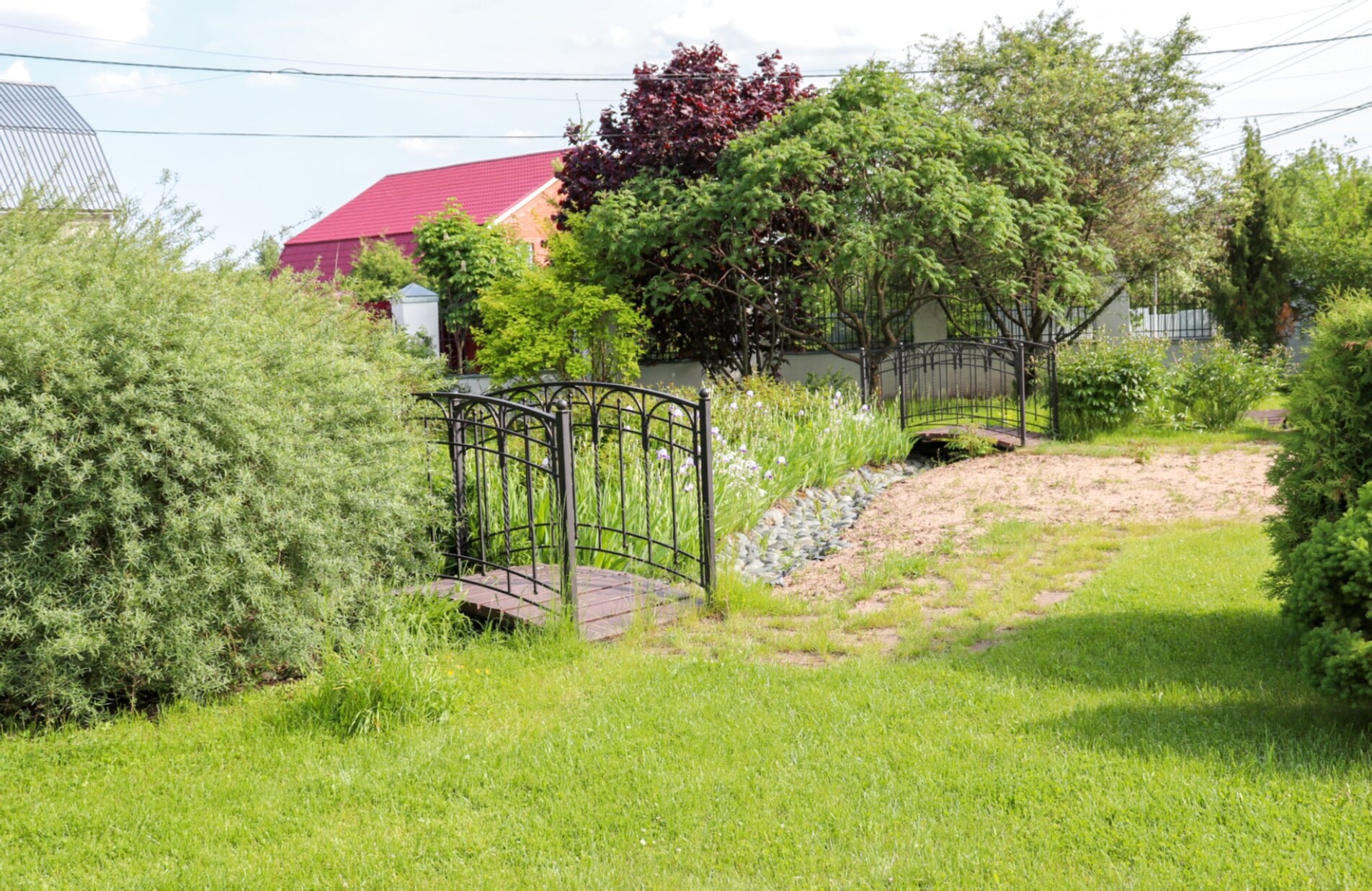 Храм Архангела Михаила в Летове: вид на территорию