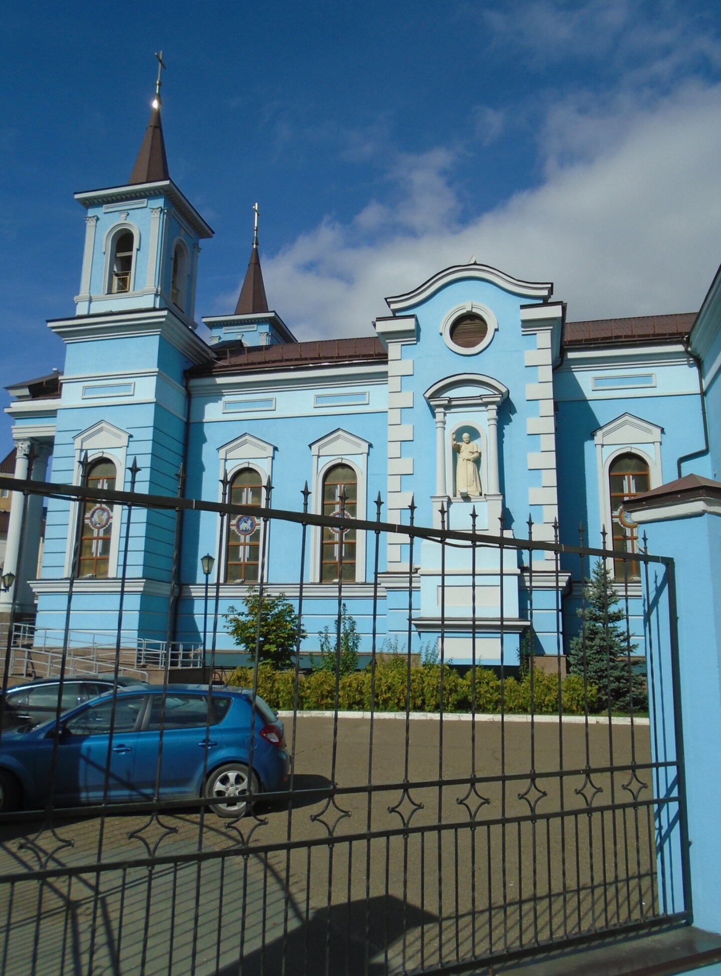 Храм Воздвижения Святого Креста в Казани
