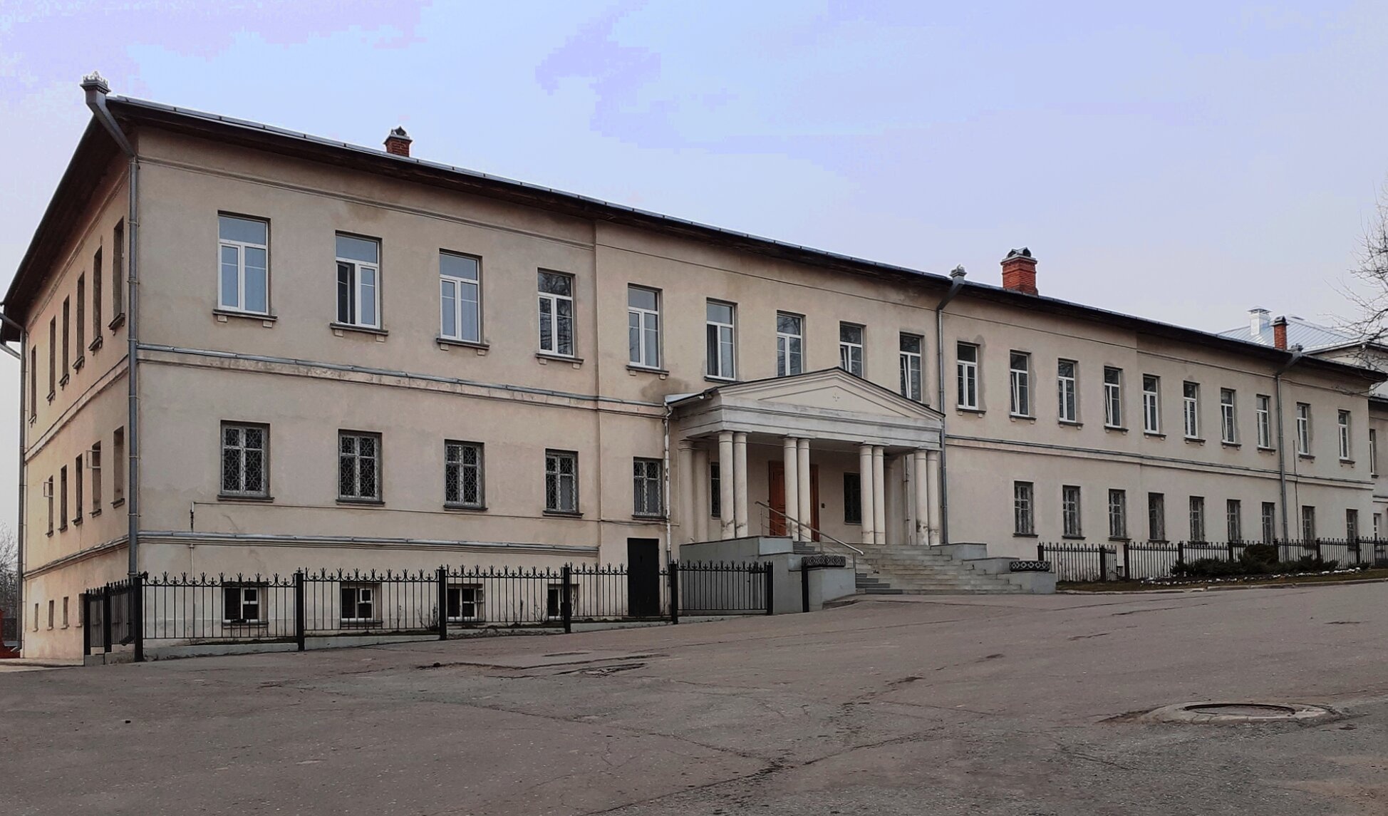 Игуменский корпус Покровского Хотькова монастыря