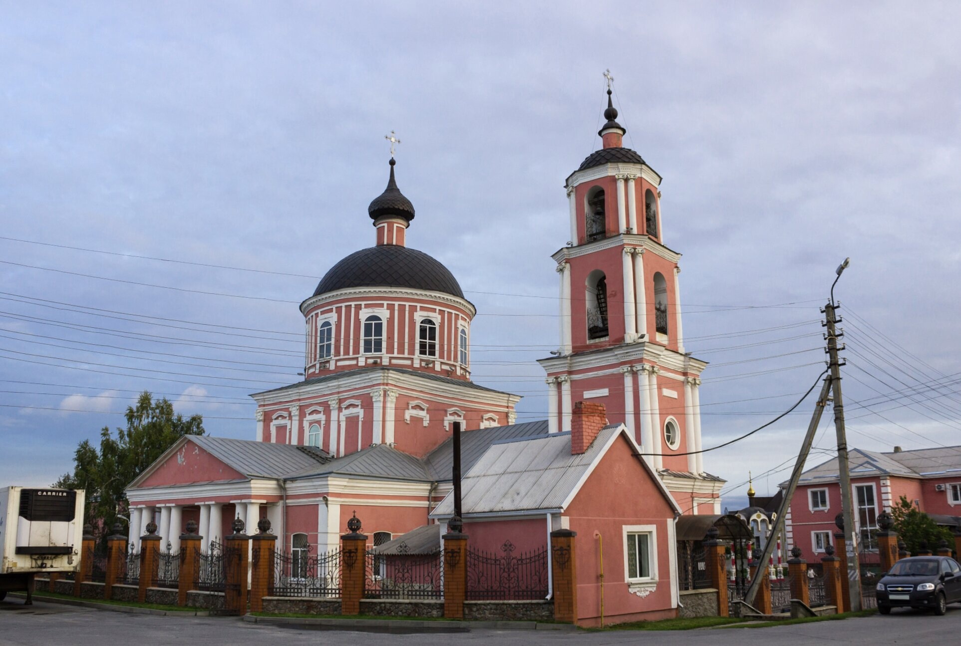 Храм Воздвижения Креста Господня в Старом Осколе
