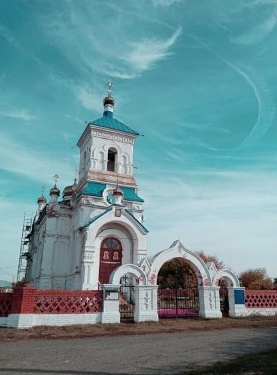Храм в честь Боголюбской иконы Божией Матери в селе Ивановка