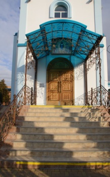 Указатель на Свято-Покровский храм в Краснодаре