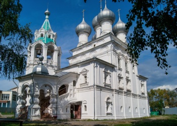 Храм святых равноапостольных царей Константина и Елены в Вологде