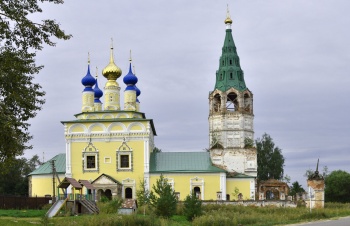 Храмовый комплекс Церкви Рождества Пресвятой Богородицы в селе Горицы