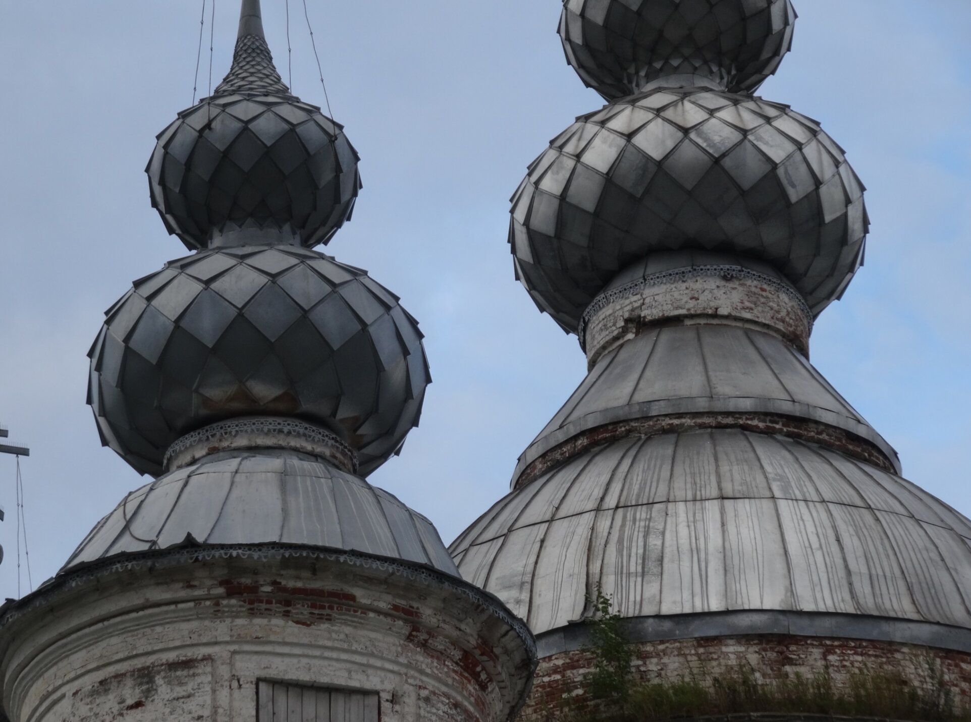Троицкая церковь на Преображенском погосте в Острецово