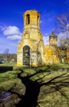 Покровская церковь: архитектурный облик и окружающий пейзаж
