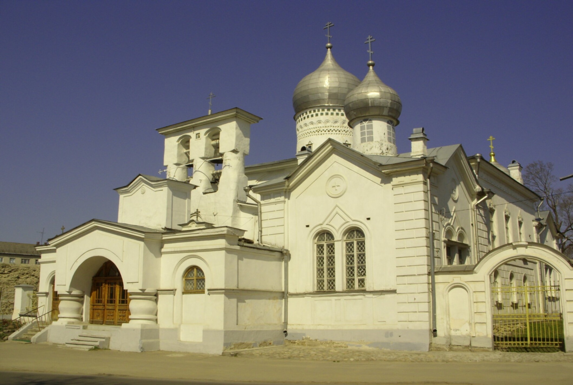 Храм Преподобного Варлаама Хутынского на Званице в Пскове