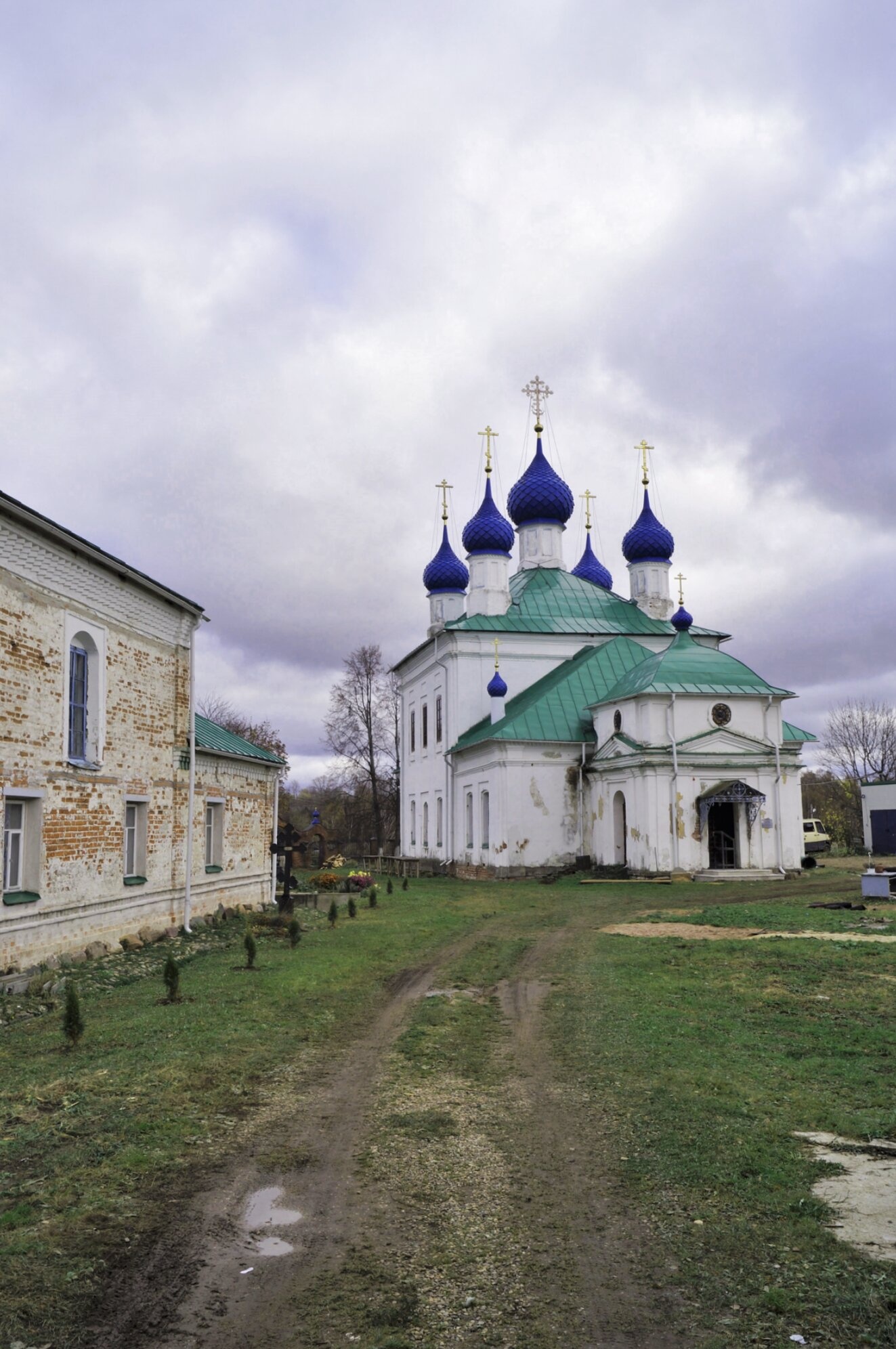 Церковь Смоленской иконы Божией Матери в селе Васильевское