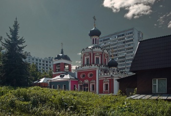 Храм Живоначальной Троицы в Конькове