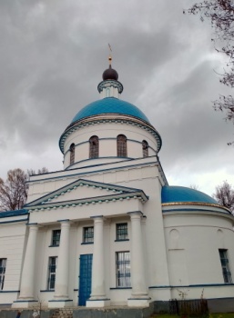 Церковь Троицы Живоначальной в Старой Купавне: история и архитектура на фотографии