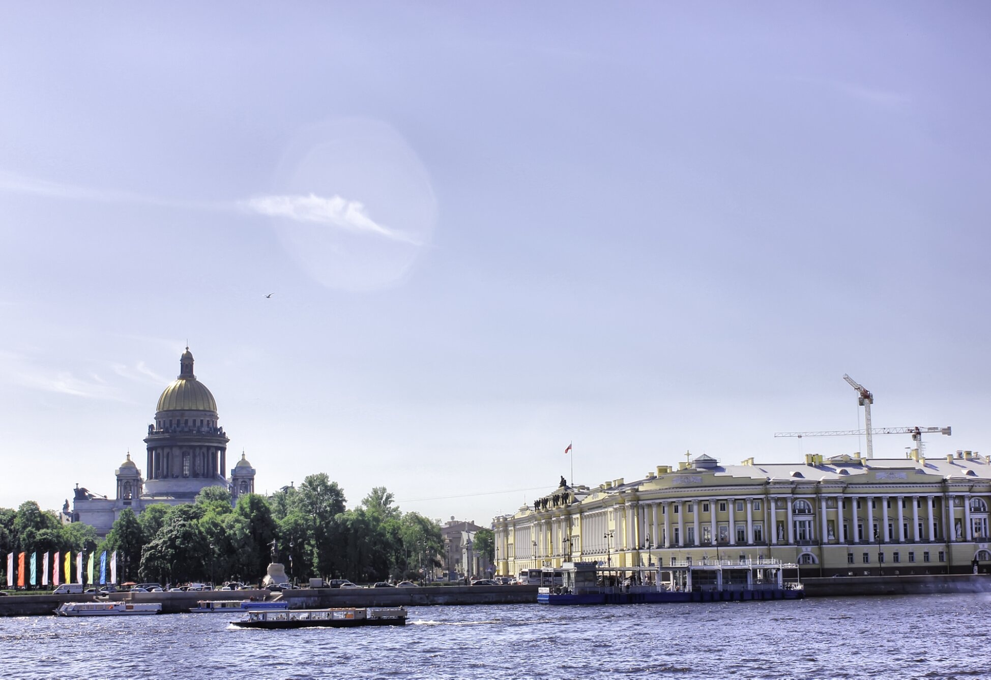 Исаакиевский собор: вид с Невы