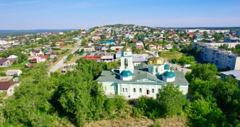 Свято-Троицкая церковь в городе Полевской