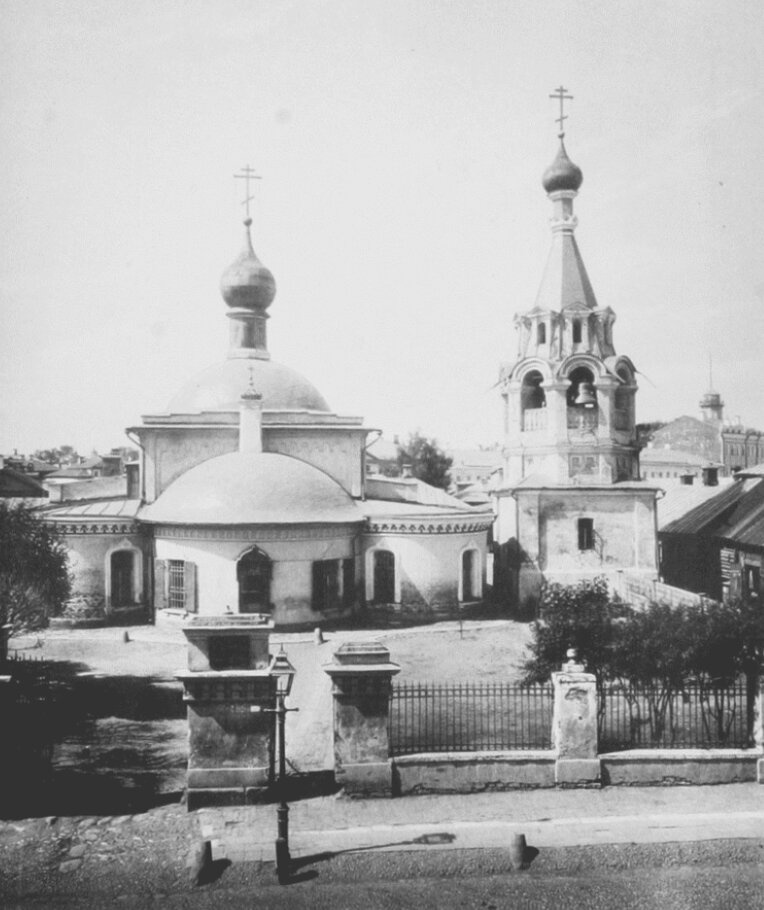 Храм Феодора Студита у Никитских ворот на историческом снимке 1882 года