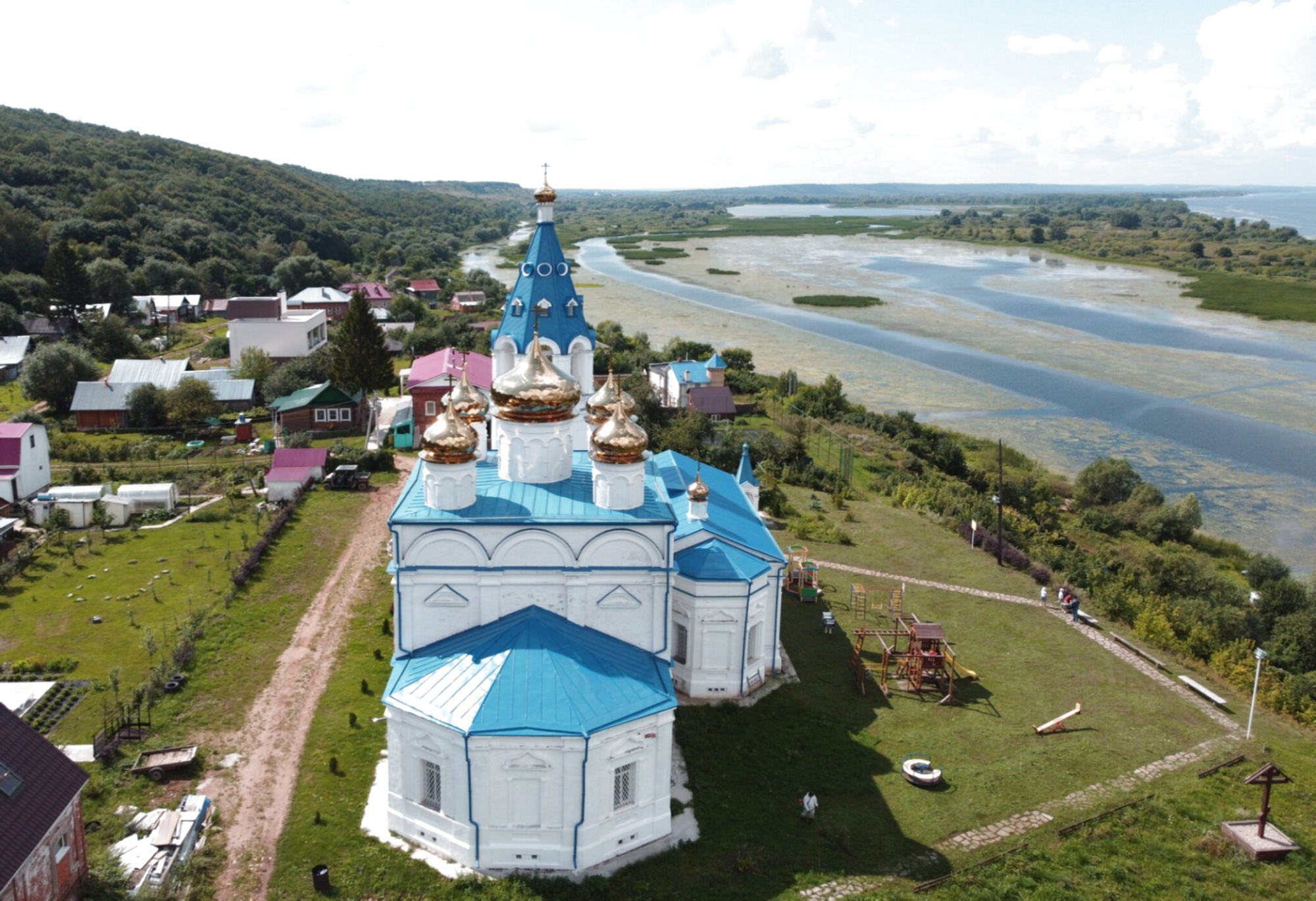 Храм Святителя Николая Чудотворца в селе Исады