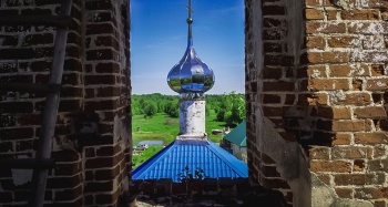 Церковь Введения Господня в селе Павловка - архитектурная фотография