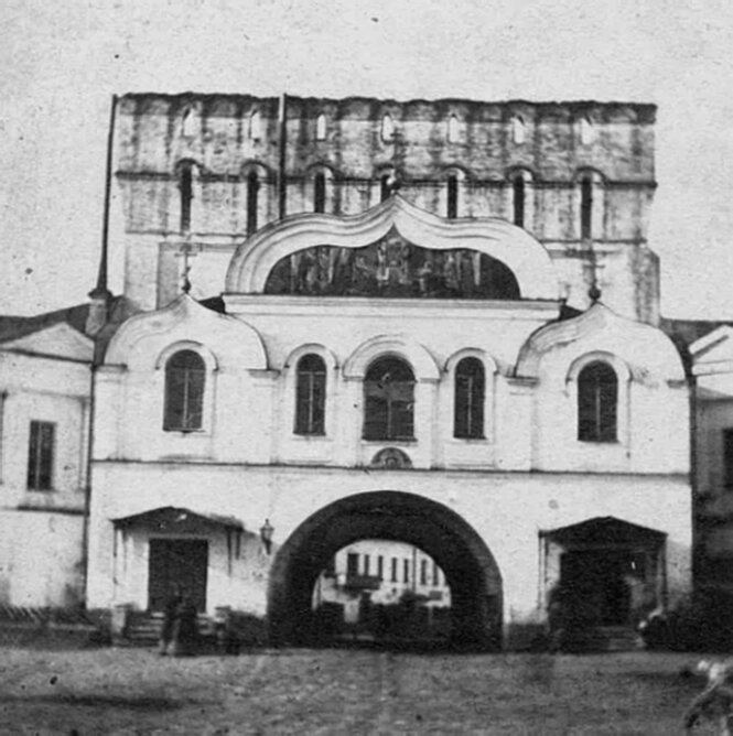 Знаменская башня с церковью Знамения Пресвятой Богородицы в Ярославле, 1880 год