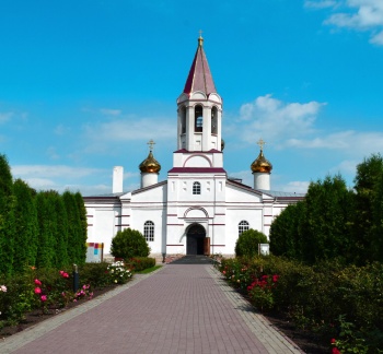 Храм иконы Божией Матери «Знамение» в Серебряных Прудах