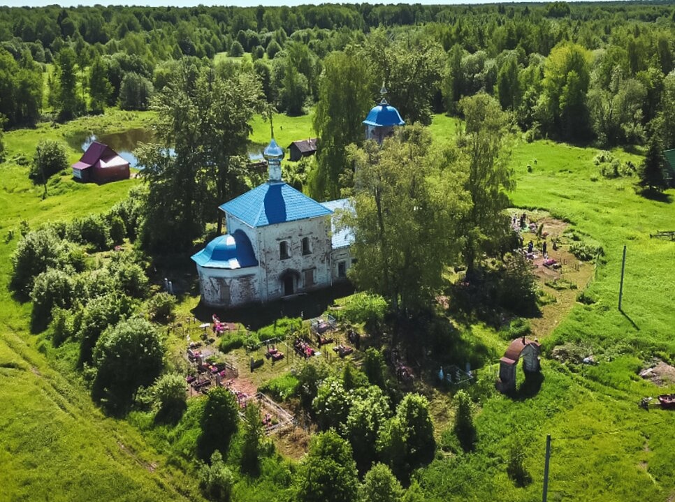 Церковь Введения во храм Пресвятой Богородицы в Павловке