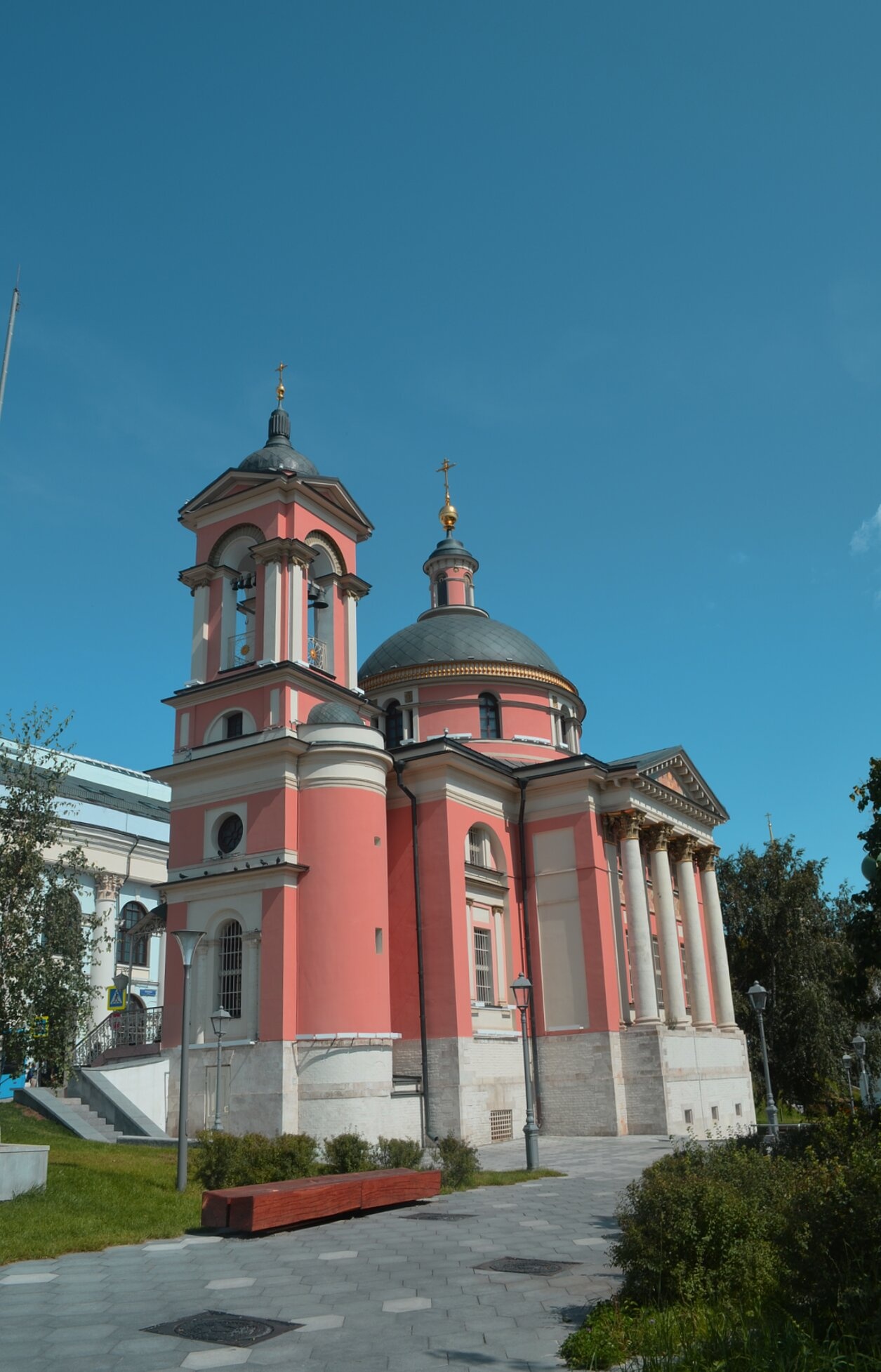 Храм великомученицы Варвары на Варварке в Москве