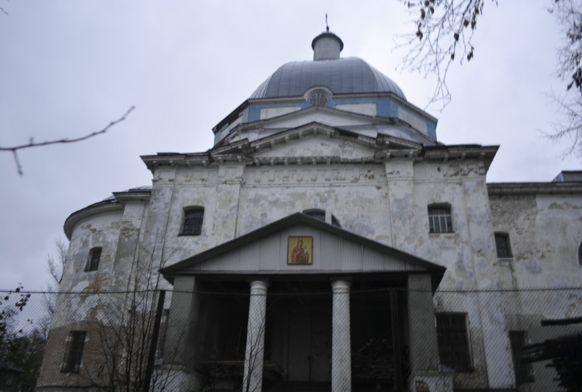 Церковь Воскресения Христова в селе Ульяново