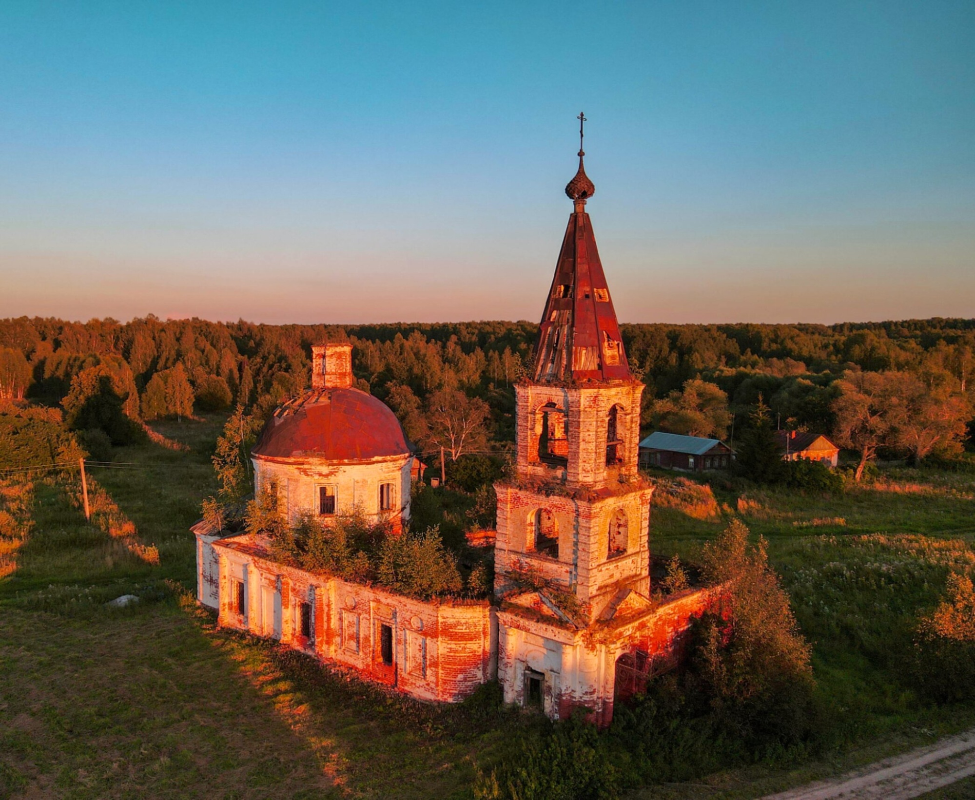 Церковь Михаила Архангела в деревне Филипково