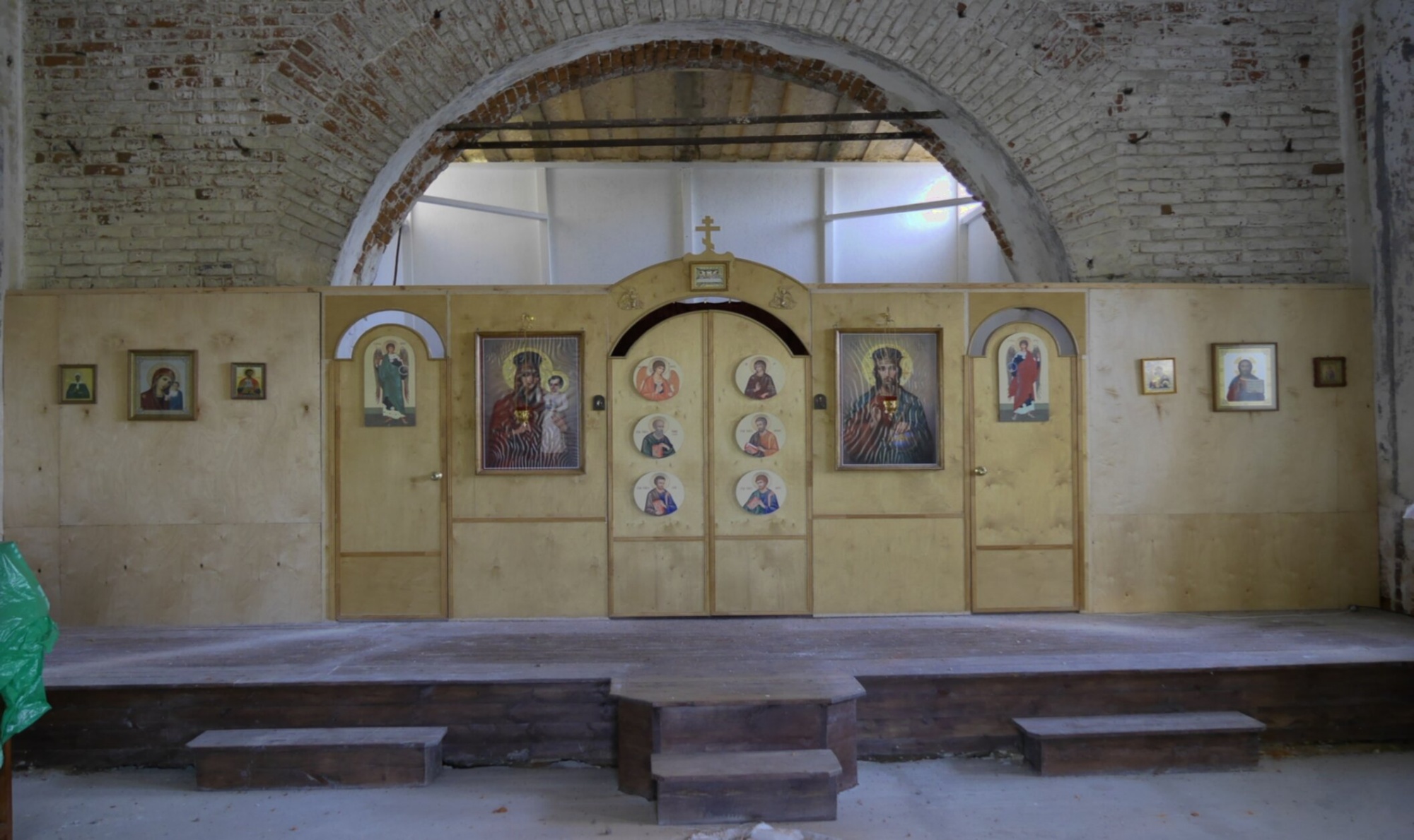 Интерьер Храма Святителя Николая Чудотворца в селе Дарищи