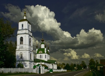 Троицкий храм в селе Хотеичи