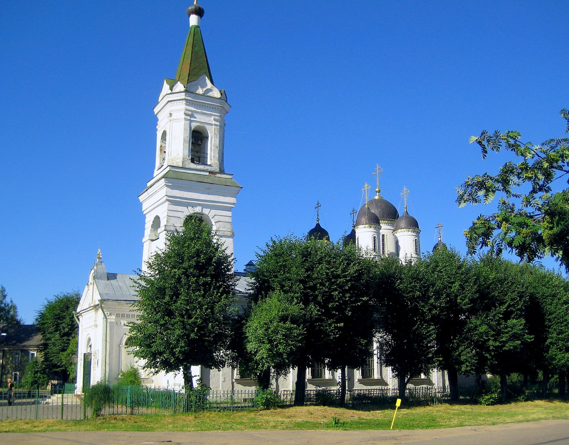 Собор Троицы Живоначальной (Белая Троица) в Твери