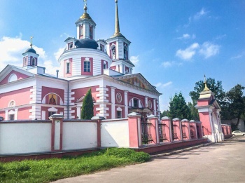 Храм Преподобного Сергия Радонежского в усадьбе Алмазово