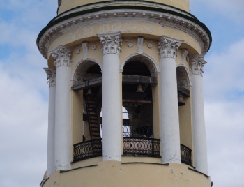 Колокольня Свято-Троицкого собора в Каменске-Уральском