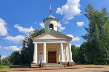 Церковь Покрова Пресвятой Богородицы в усадьбе Брянчаниновых