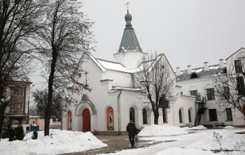 Храм Трех Святителей в Могилеве - зимняя фотография
