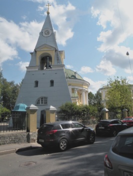 Колокольня Троицкой церкви «Кулич и Пасха» в Санкт-Петербурге