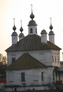 Троице-Знаменская церковь в Лежнево