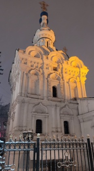 Церковь Рождества Богородицы в Путинках - ночная фотография