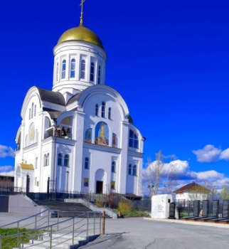 Храм во имя Архистратига Божия Михаила в Ревде