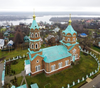 Храм Святой Троицы в селе Безводное
