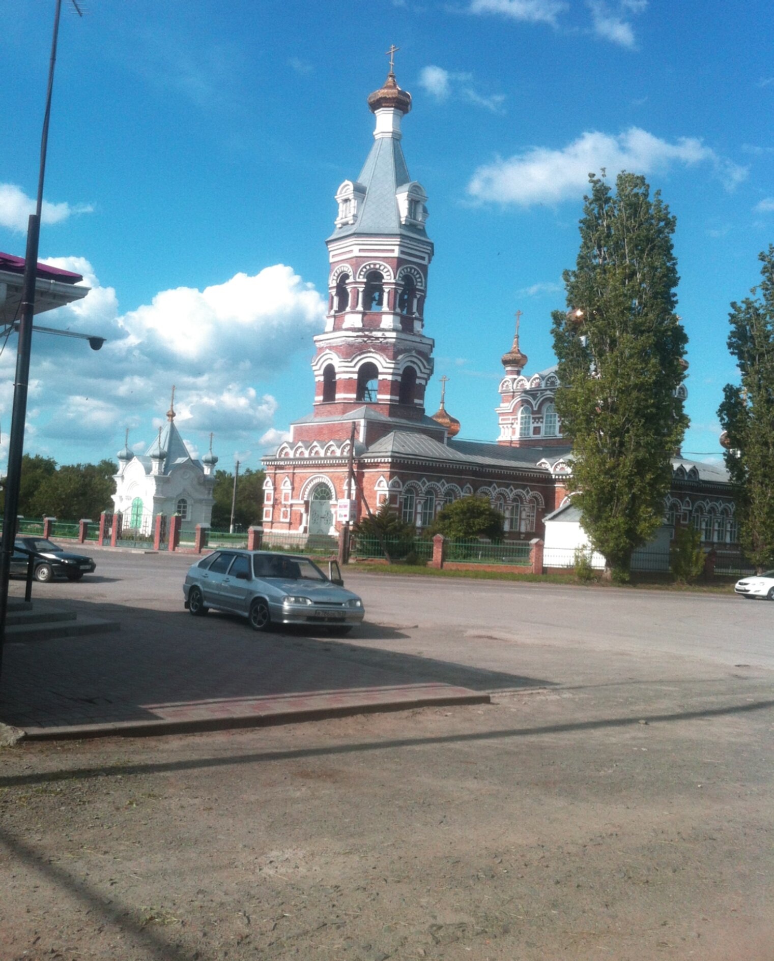 Свято-Троицкая церковь в селе Большая Мартыновка