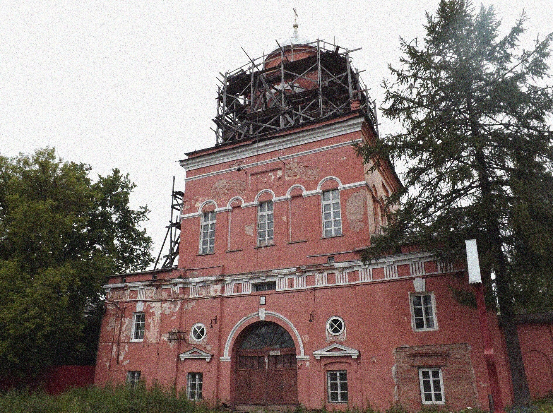 Тихвинский Введенский женский монастырь: история и современность