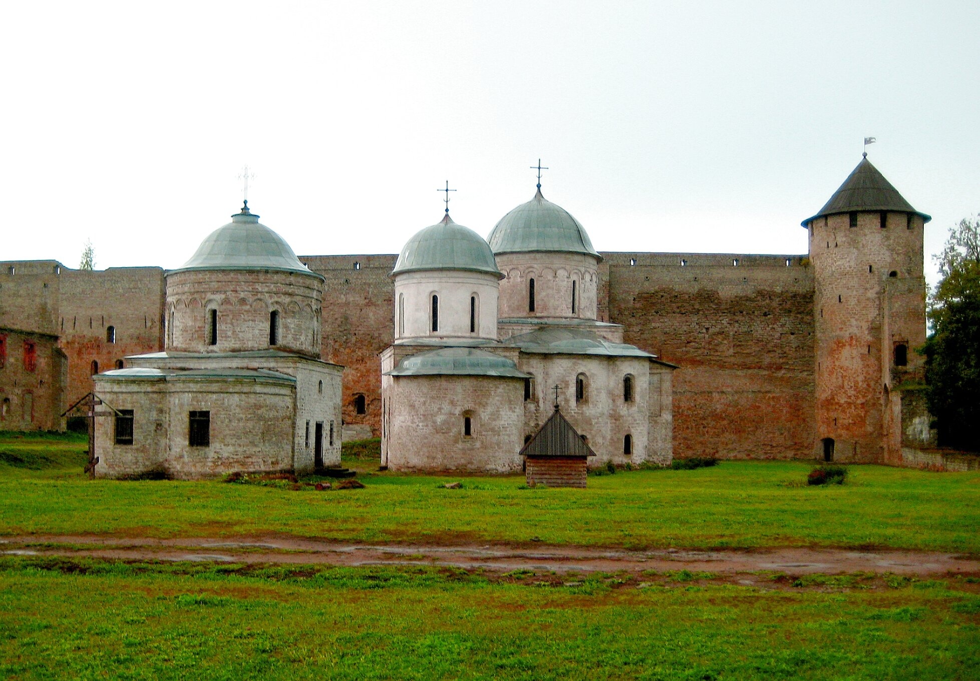 Ивангородская крепость с храмовым комплексом