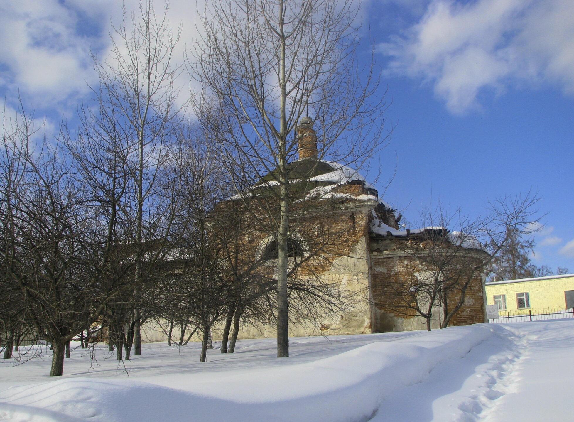 Церковь Воскресения Господня в селе Мерзлово