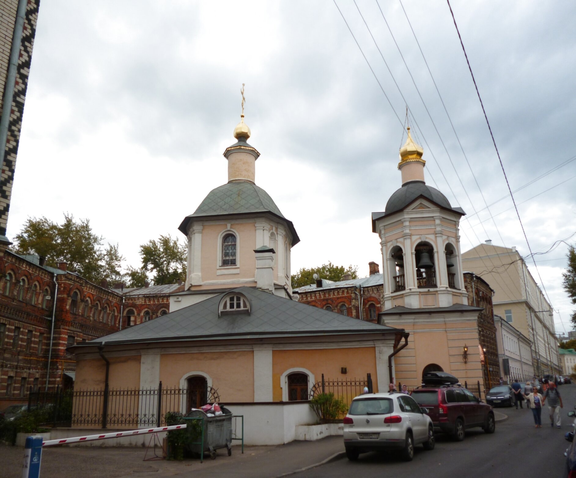 Храм Преподобного Сергия Радонежского в Крапивниках