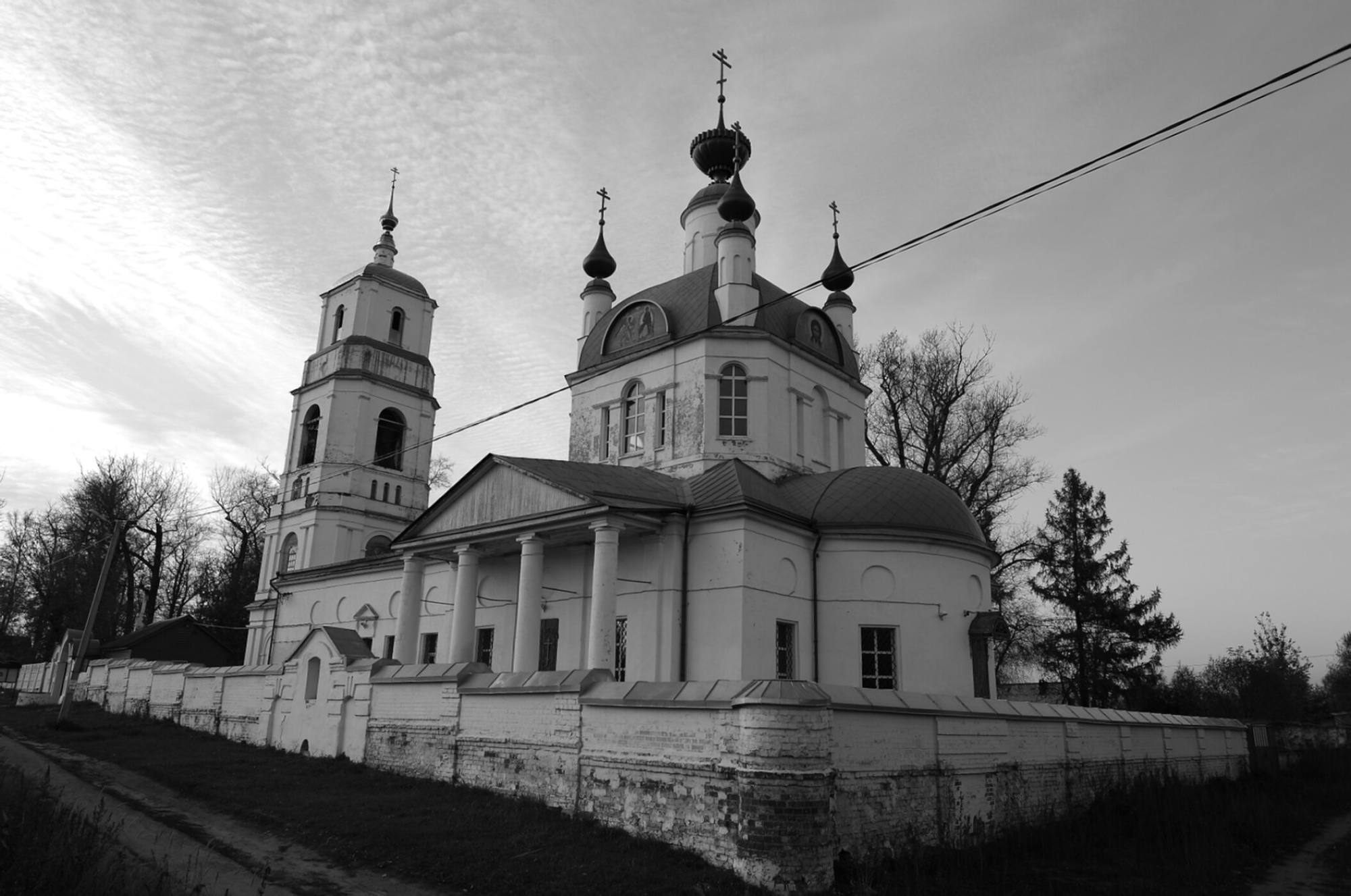 Храм Троицы Живоначальной в селе Хотеичи
