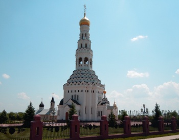 Храм Святых Апостолов Петра и Павла в Прохоровке