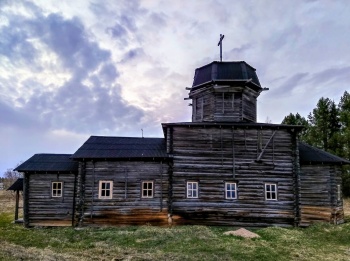 Церковь Покрова Пресвятой Богородицы в Усть-Ваеньге