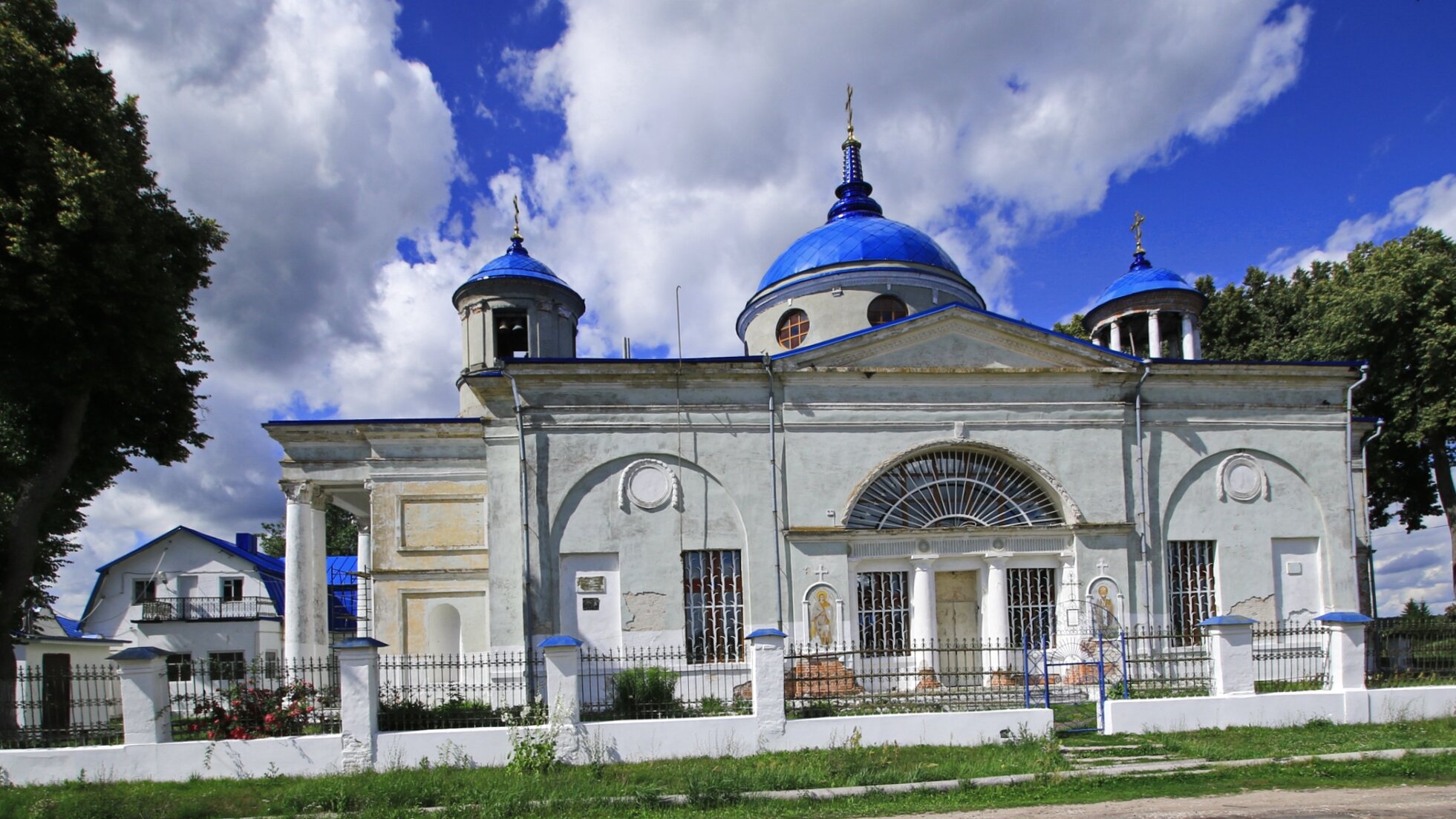 Храм Успения Пресвятой Богородицы в селе Радогощь
